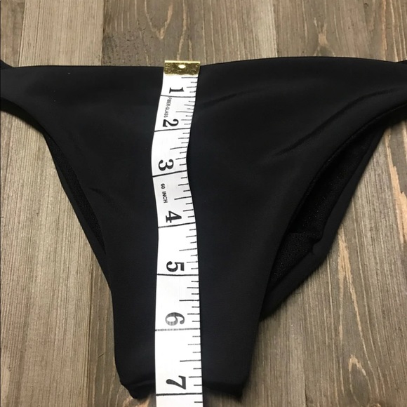 Scrunch Butt Cheeky Coconut bikini - Picture 5 of 7